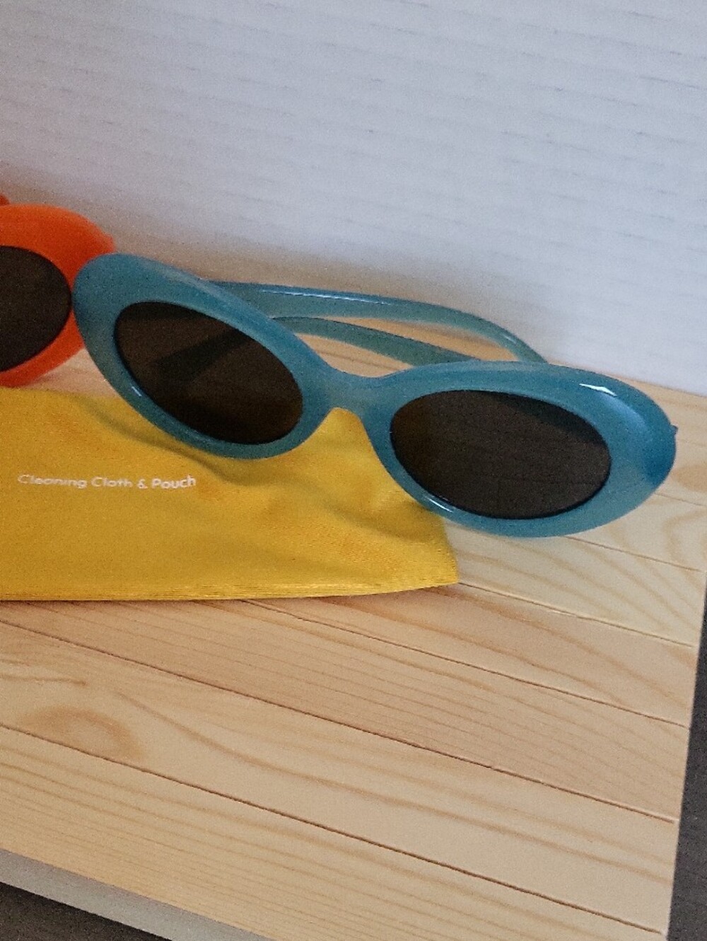 Retro Nirvana Curt Cobain Style Oval Sunglasses in Orange & Teal Set of 2 - Picture 5 of 12